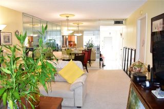 9881 Sunrise Lakes Blvd 207, Sunrise, FL 33322