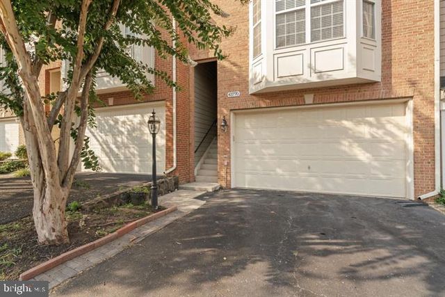43770 LEES MILL SQ, Leesburg, VA 20176