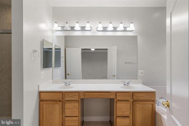 43770 LEES MILL SQ, Leesburg, VA 20176