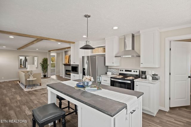 20 Pumpkintown Rd, Lafayette, TN 37083