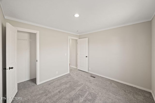 20 Pumpkintown Rd, Lafayette, TN 37083