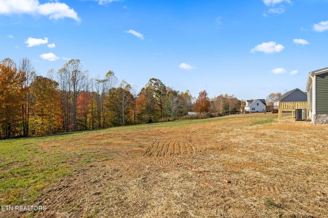 20 Pumpkintown Rd, Lafayette, TN 37083