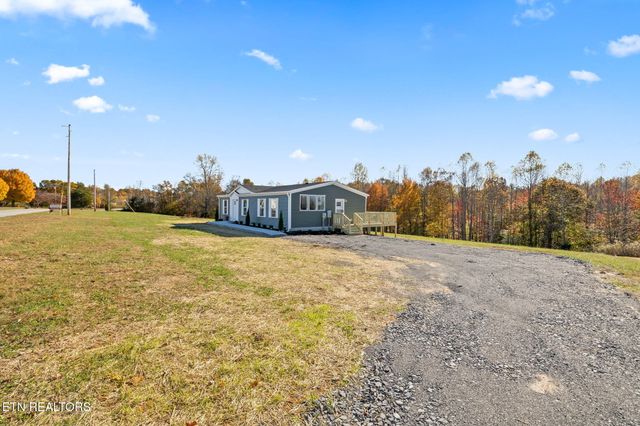 20 Pumpkintown Rd, Lafayette, TN 37083