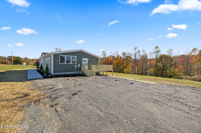 20 Pumpkintown Rd, Lafayette, TN 37083