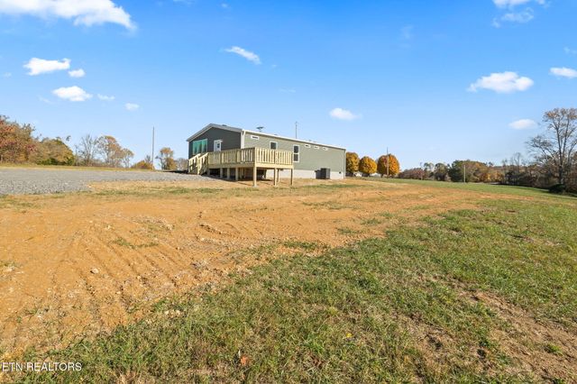 20 Pumpkintown Rd, Lafayette, TN 37083