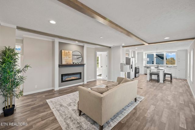 20 Pumpkintown Rd, Lafayette, TN 37083