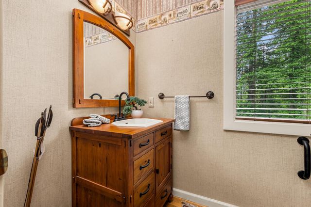 136 Orchard St, Nevada City, CA 95959