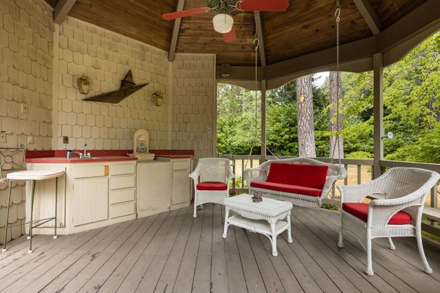 136 Orchard St, Nevada City, CA 95959
