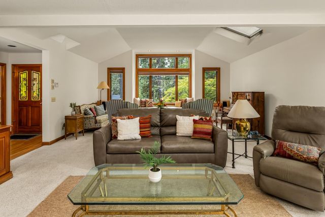 136 Orchard St, Nevada City, CA 95959