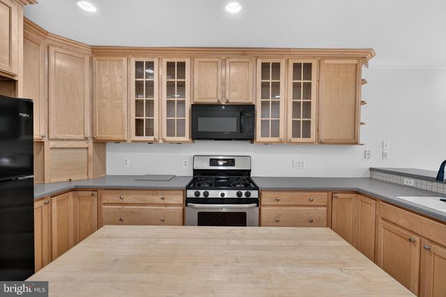 738 E FORT AVE, Baltimore, MD 21230