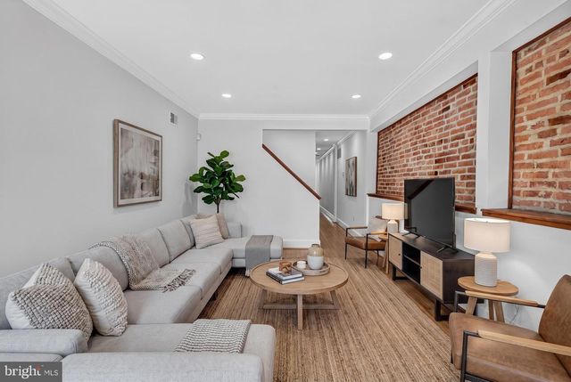 738 E FORT AVE, Baltimore, MD 21230