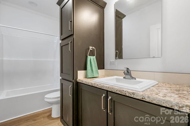 7006 Waterfront Place, Granite Falls, NC 28630