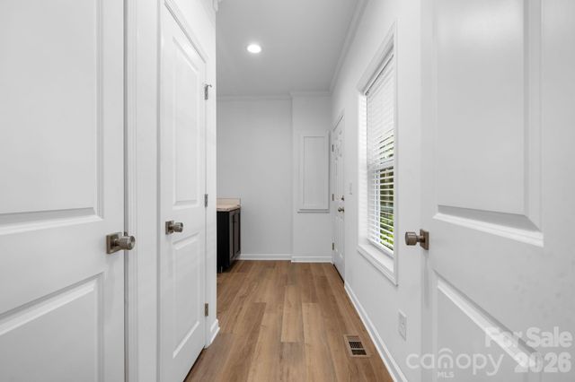 7006 Waterfront Place, Granite Falls, NC 28630