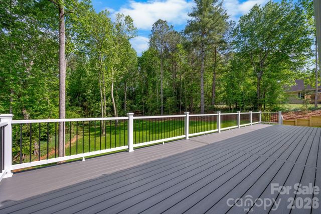 7006 Waterfront Place, Granite Falls, NC 28630
