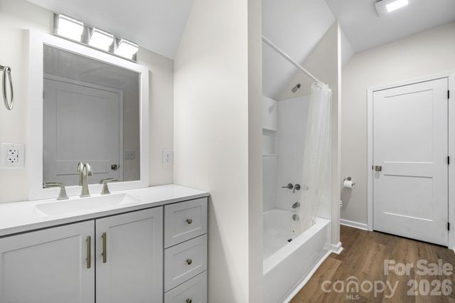 7006 Waterfront Place, Granite Falls, NC 28630