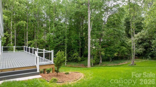 7006 Waterfront Place, Granite Falls, NC 28630