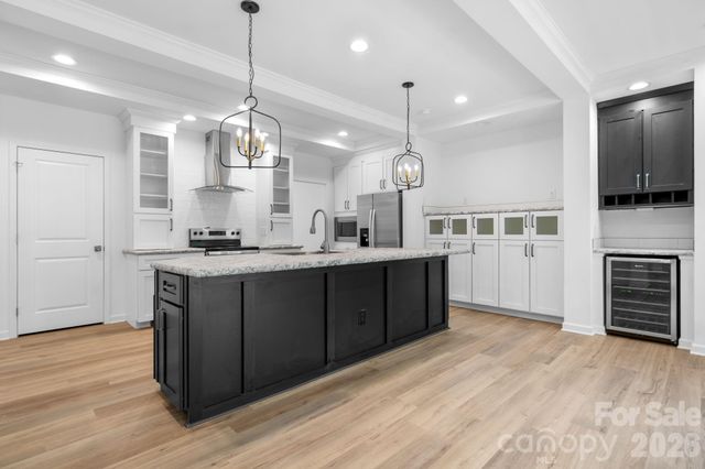 7006 Waterfront Place, Granite Falls, NC 28630