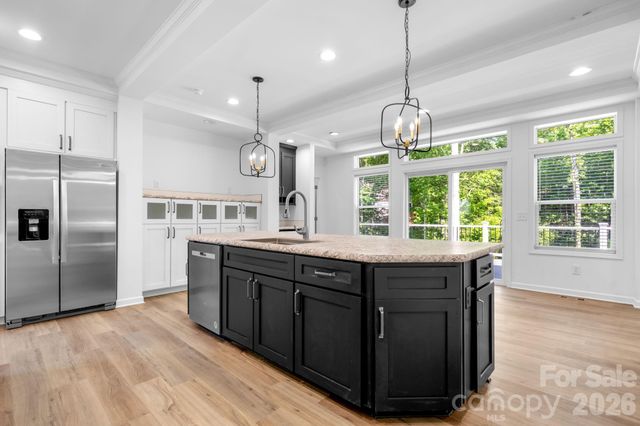 7006 Waterfront Place, Granite Falls, NC 28630