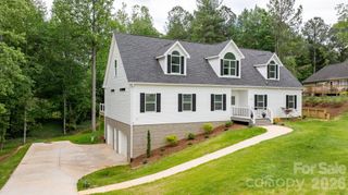 7006 Waterfront Place, Granite Falls, NC 28630