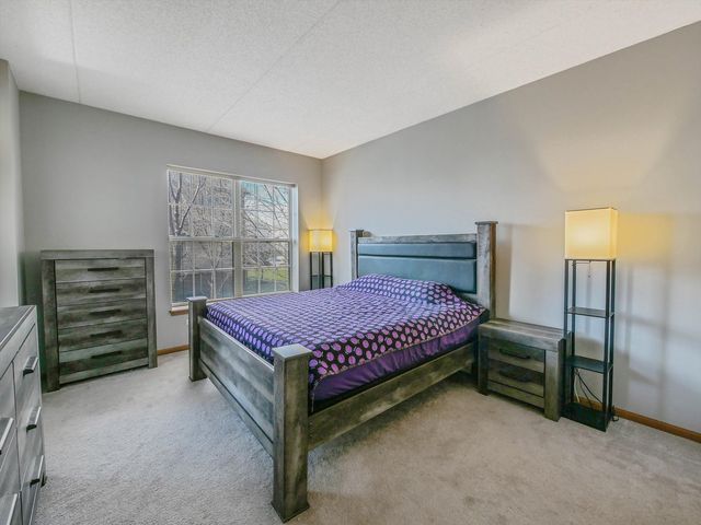 3135 Town Square Drive 104, Rolling Meadows, IL 60008