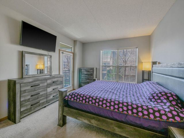 3135 Town Square Drive 104, Rolling Meadows, IL 60008