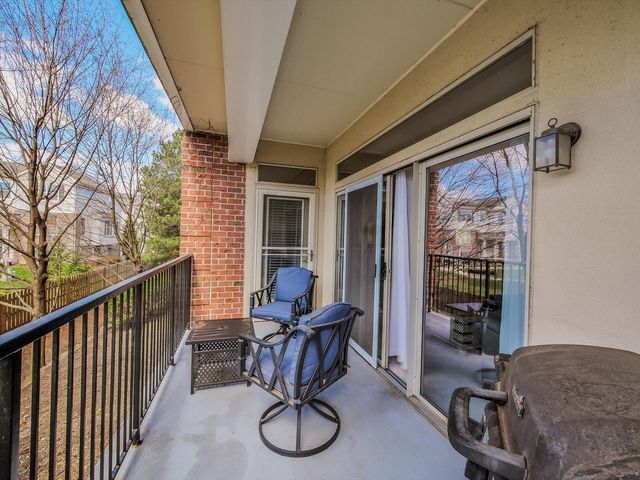 3135 Town Square Drive 104, Rolling Meadows, IL 60008