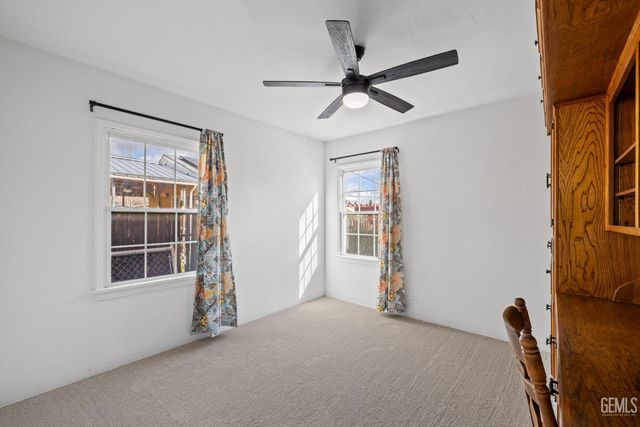 2416 Barnett Street, Bakersfield, CA 93308