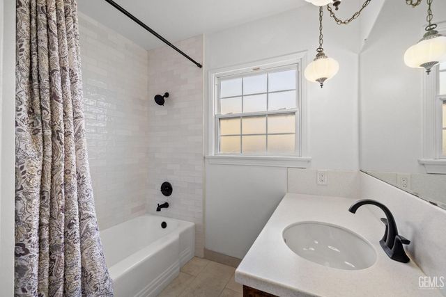 2416 Barnett Street, Bakersfield, CA 93308