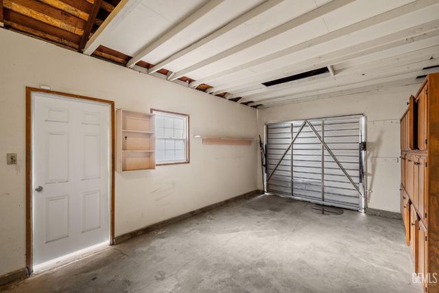 2416 Barnett Street, Bakersfield, CA 93308