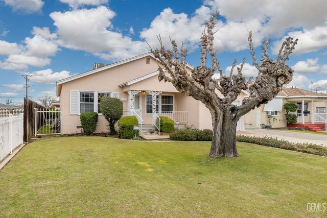 2416 Barnett Street, Bakersfield, CA 93308