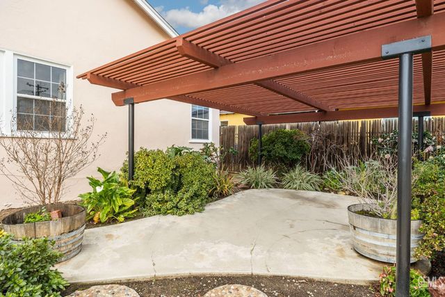 2416 Barnett Street, Bakersfield, CA 93308