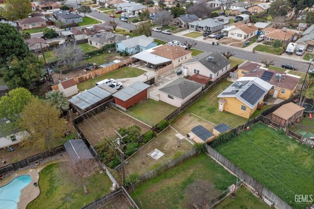 2416 Barnett Street, Bakersfield, CA 93308