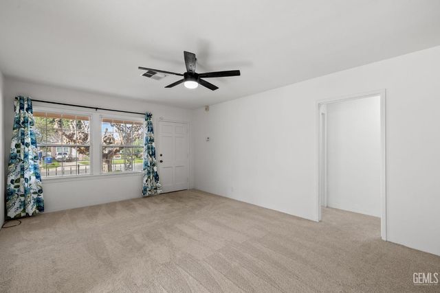 2416 Barnett Street, Bakersfield, CA 93308