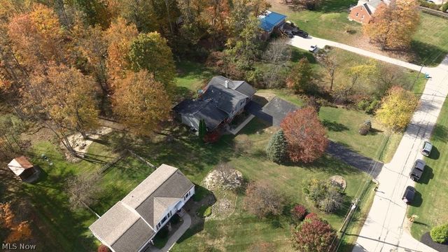 8585 Carmichael Drive, Chesterland, OH 44026