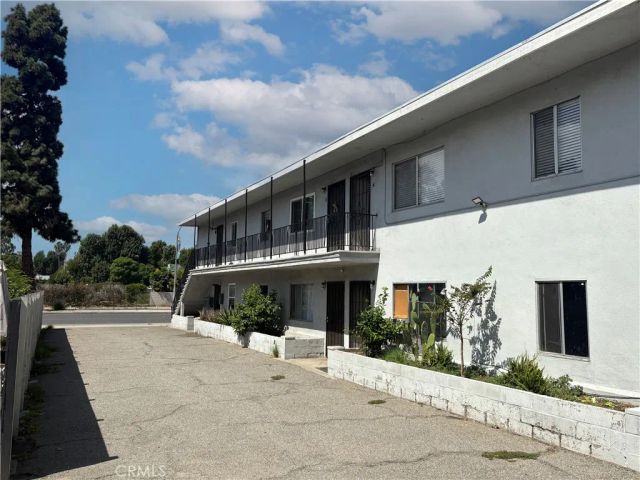 3046 Santa Fe Avenue, Long Beach, CA 90810