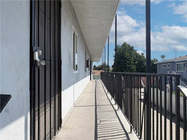 3046 Santa Fe Avenue, Long Beach, CA 90810