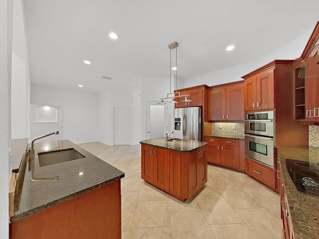 5819 IMPERIAL KEY, Tampa, FL 33615