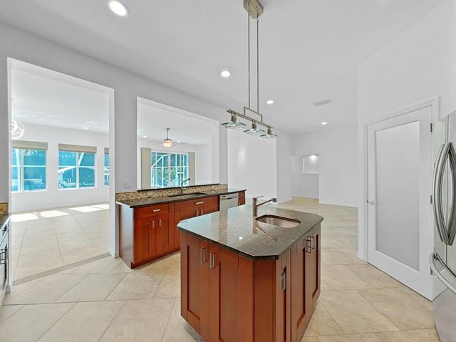 5819 IMPERIAL KEY, Tampa, FL 33615