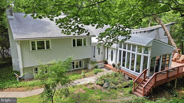 1132 LINDSAY LN, Rydal, PA 19046