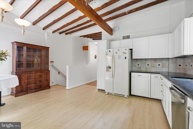1132 LINDSAY LN, Rydal, PA 19046