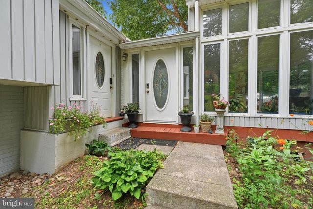 1132 LINDSAY LN, Rydal, PA 19046