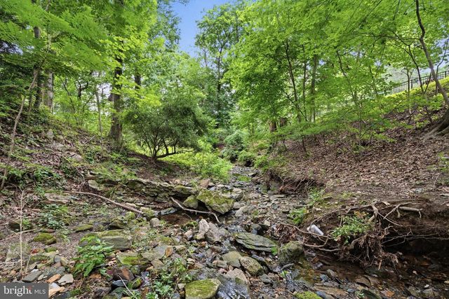 1132 LINDSAY LN, Rydal, PA 19046