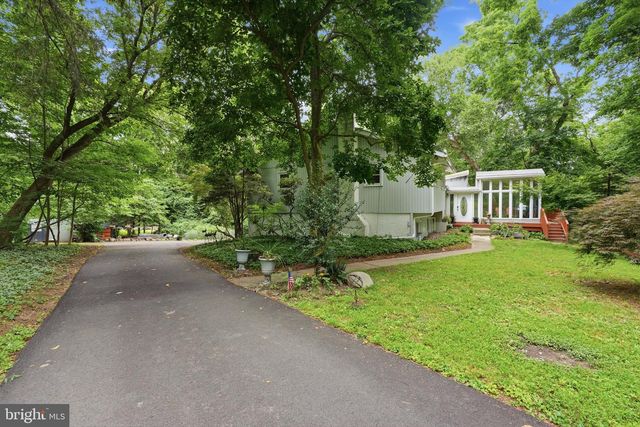 1132 LINDSAY LN, Rydal, PA 19046