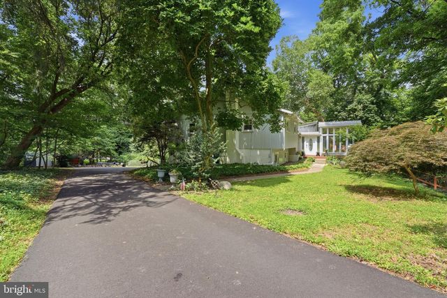1132 LINDSAY LN, Rydal, PA 19046