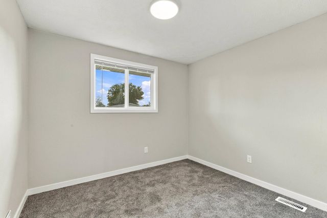 1823 E Joseph Ave, Spokane, WA 99208