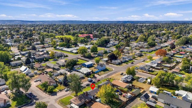 1823 E Joseph Ave, Spokane, WA 99208