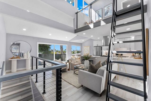 1413 La Salina, Oceanside, CA 92054