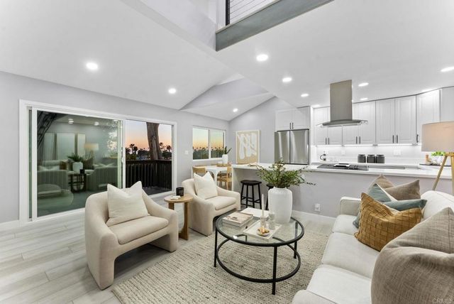 1413 La Salina, Oceanside, CA 92054