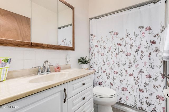 102 S CATALINA Street, Gilbert, AZ 85233