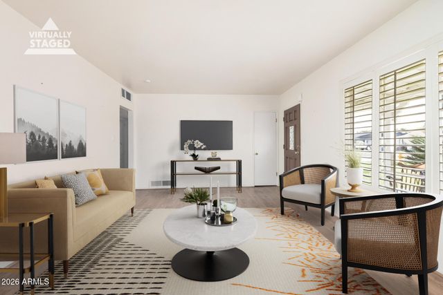 102 S CATALINA Street, Gilbert, AZ 85233